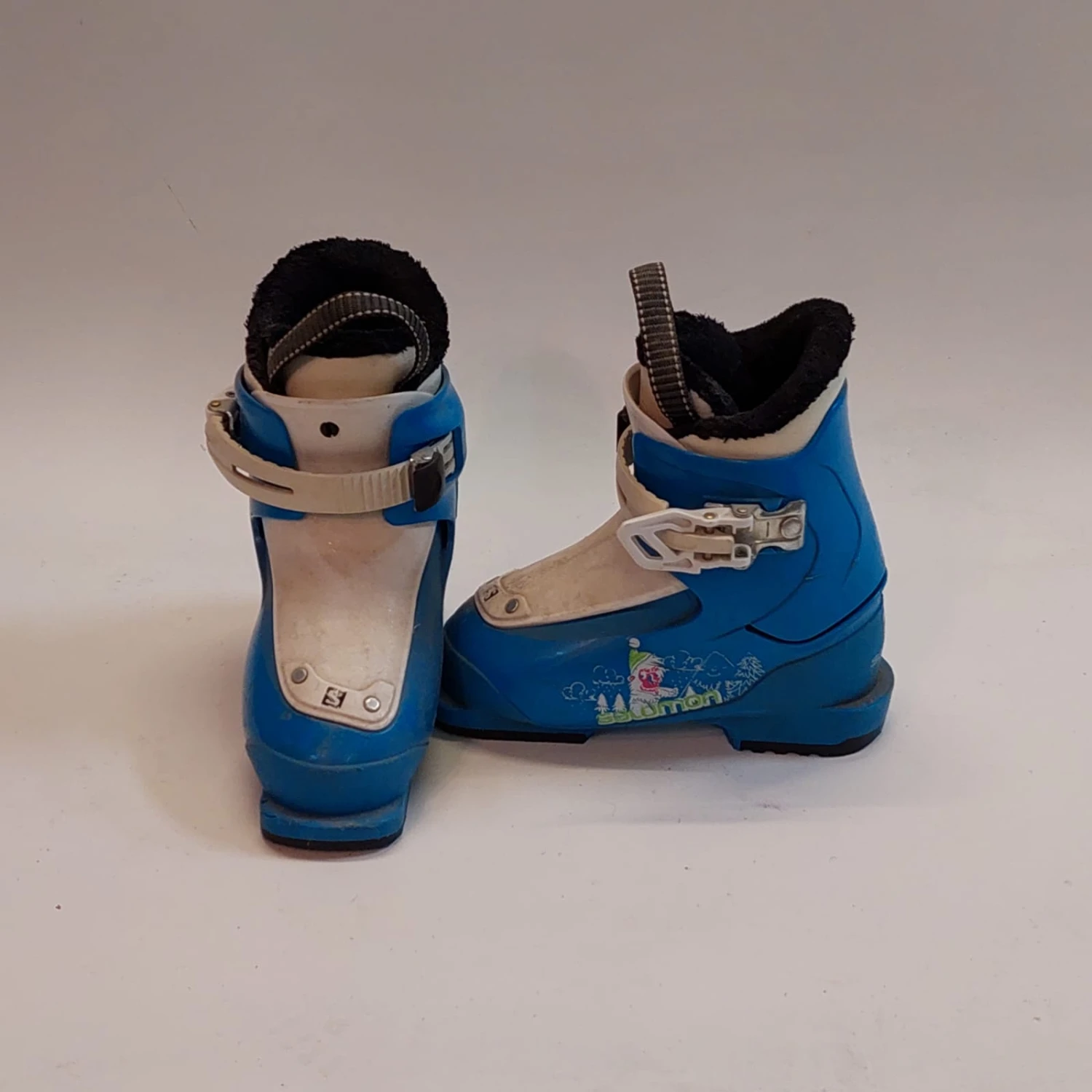 Voorkant -Berg en Board Winkel Salomon kids